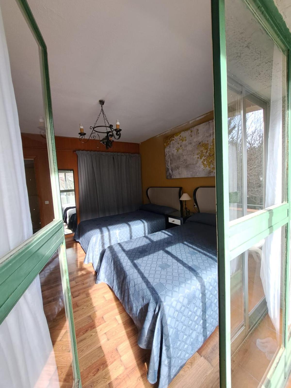 La Casona Del Pinar Albergue San Rafael Luaran gambar