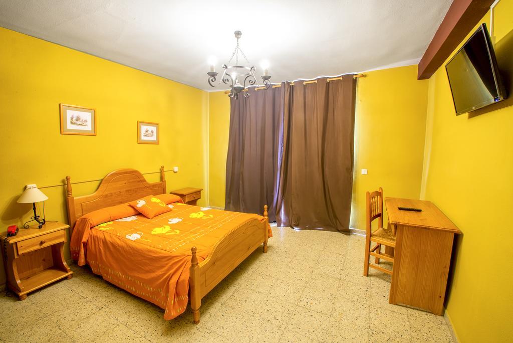 La Casona Del Pinar Albergue San Rafael Luaran gambar